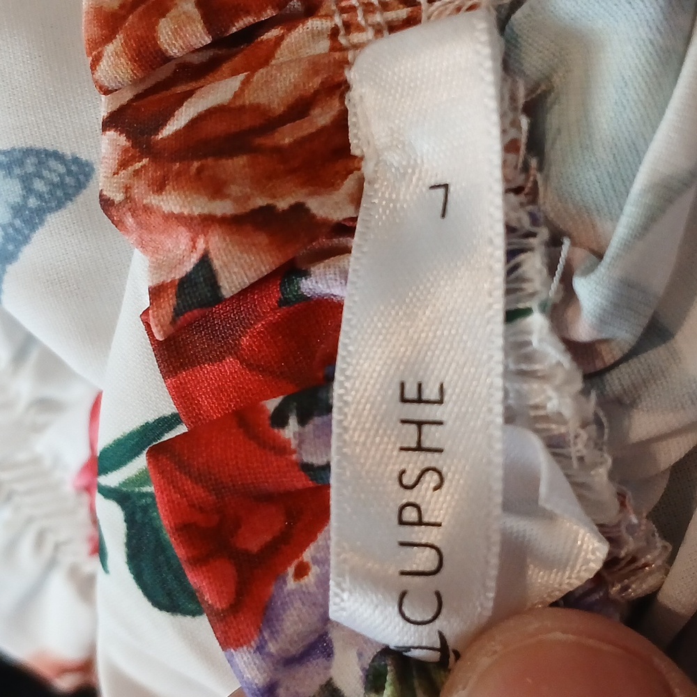 Cupshe Red Floral Ruffled Long Sleeve Bell Sleeve Top woman's L - Picture 5 of 6